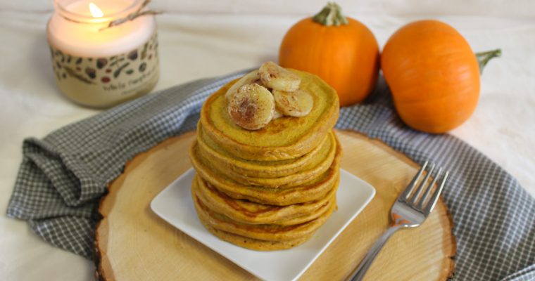 Healthy Pumpkin Spice Pancakes