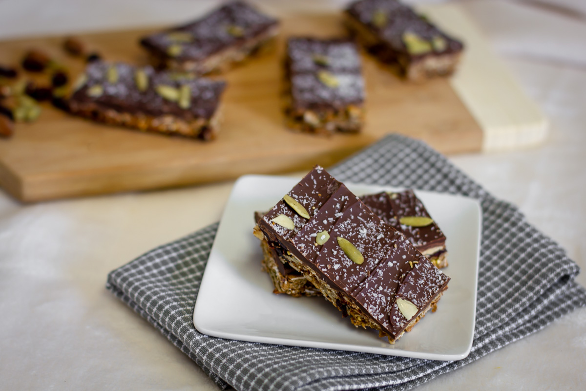 Pumpkin Spice and Chocolate Granola Bark