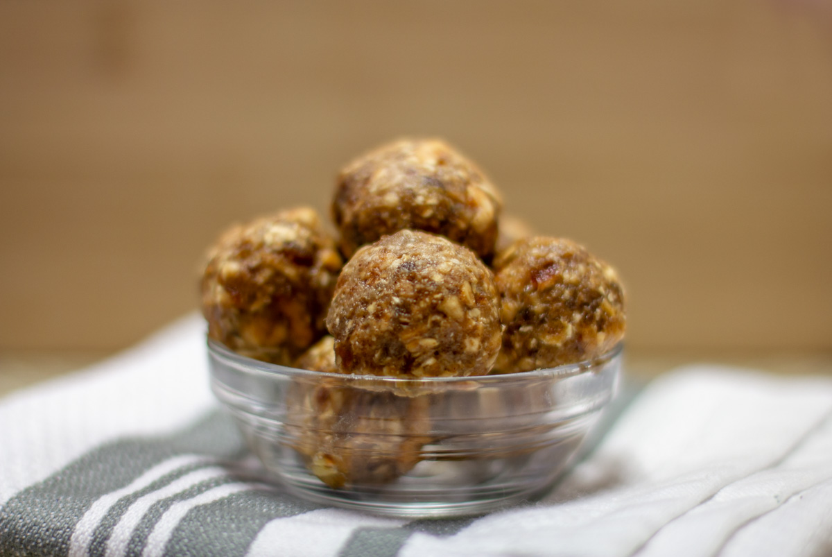 Apple Pie Energy Balls